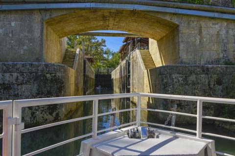 Condom Croisières déjeuner sur la Baïse gersoise